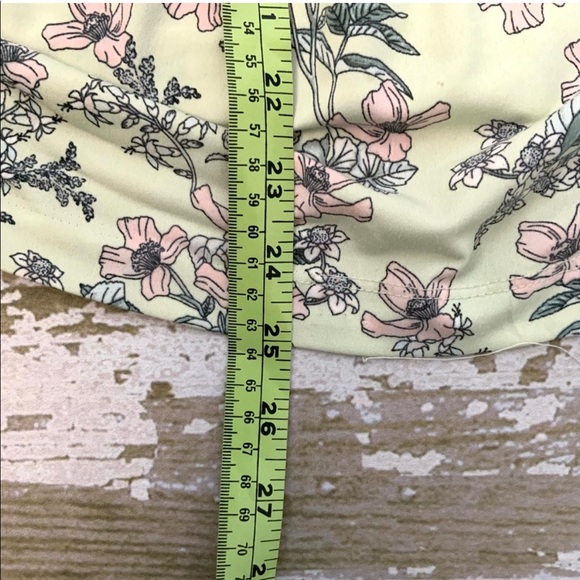 Karl Lagerfeld Sleeveless Blouse in Pale Green Size L - Picture 5 of 6